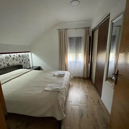 Dani Apartment Vrdnik Esterno foto