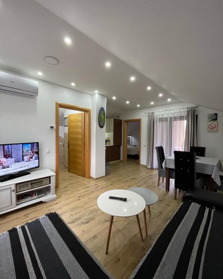 Apartment Dani *